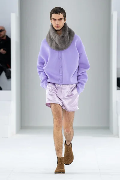 Look 23